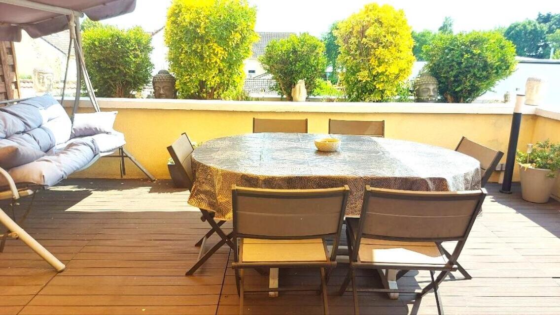 Appartement Familial Pour 6 Adultes Et 5 Enfants A 10 Min De Disney Bailly-Romainvilliers Exterior foto